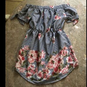 Off the shoulder dress! 🌸